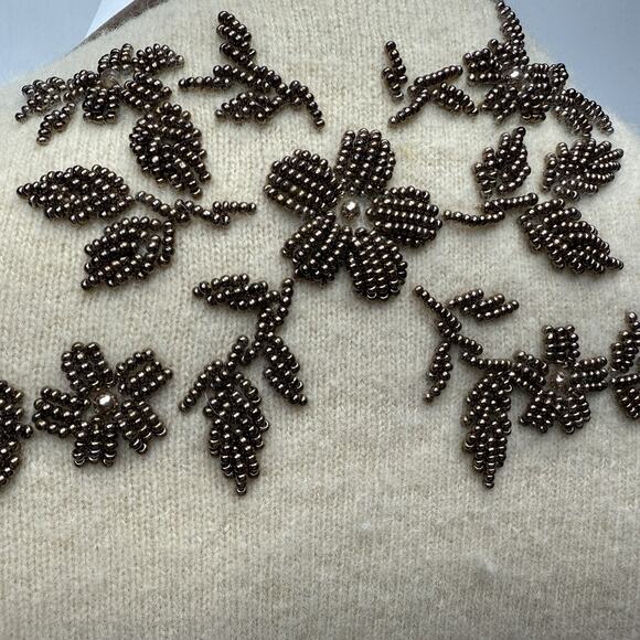 Cardigan Sweater Vintage 1950s Crewneck Cream Women Size S/M Floral Beadwork - Picture 8 of 16